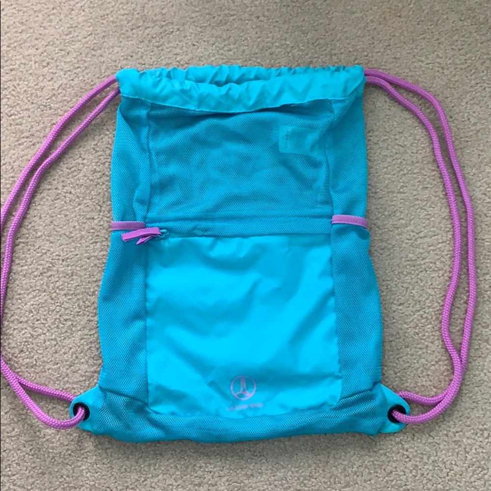 •Lands’ End Drawstring Bag•
